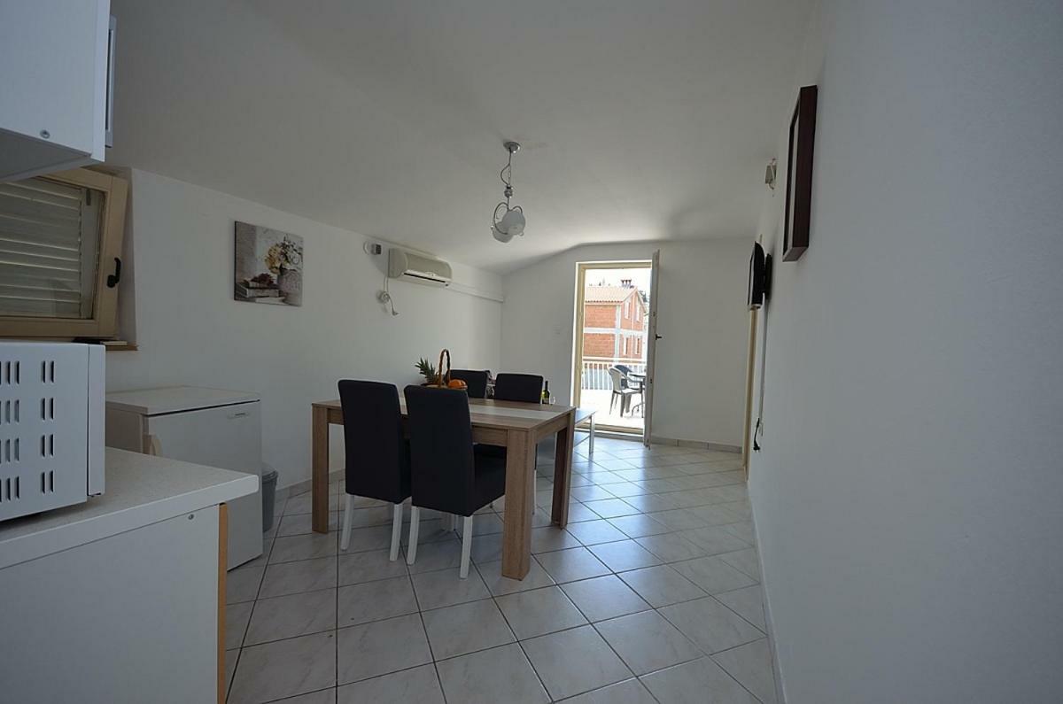 Apartmani Ana Tribalj Exterior foto