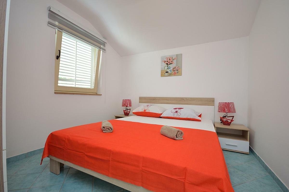 Apartmani Ana Tribalj Exterior foto
