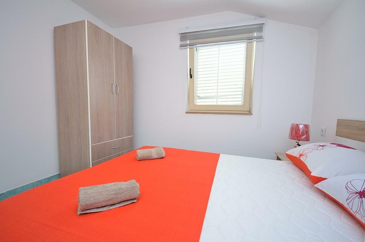 Apartmani Ana Tribalj Exterior foto